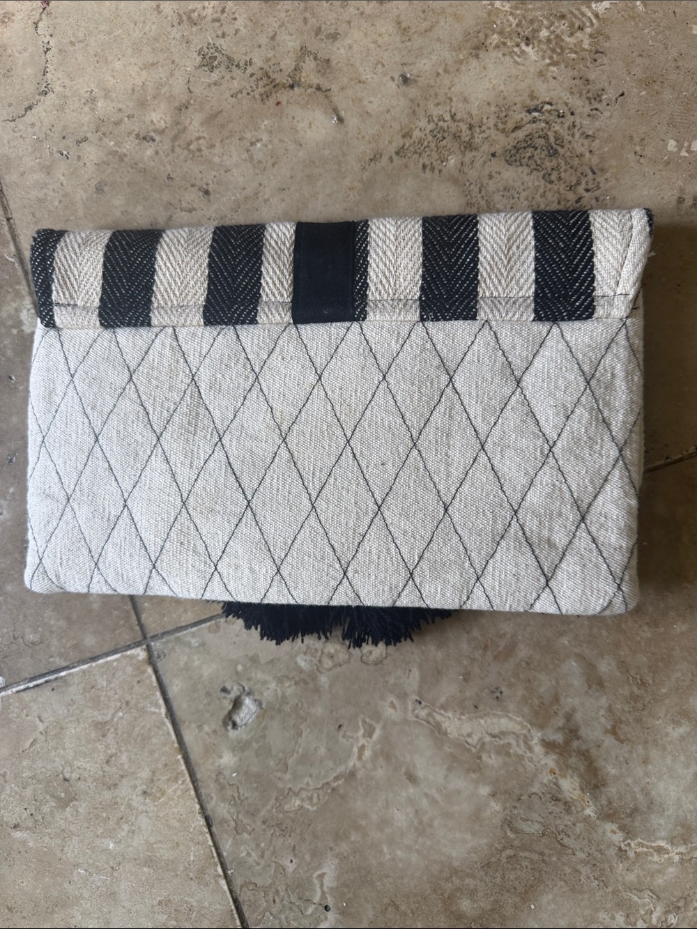 Woven envelope clutch ladies bag, NWOT black and cream with tassels - Picture 3 of 9